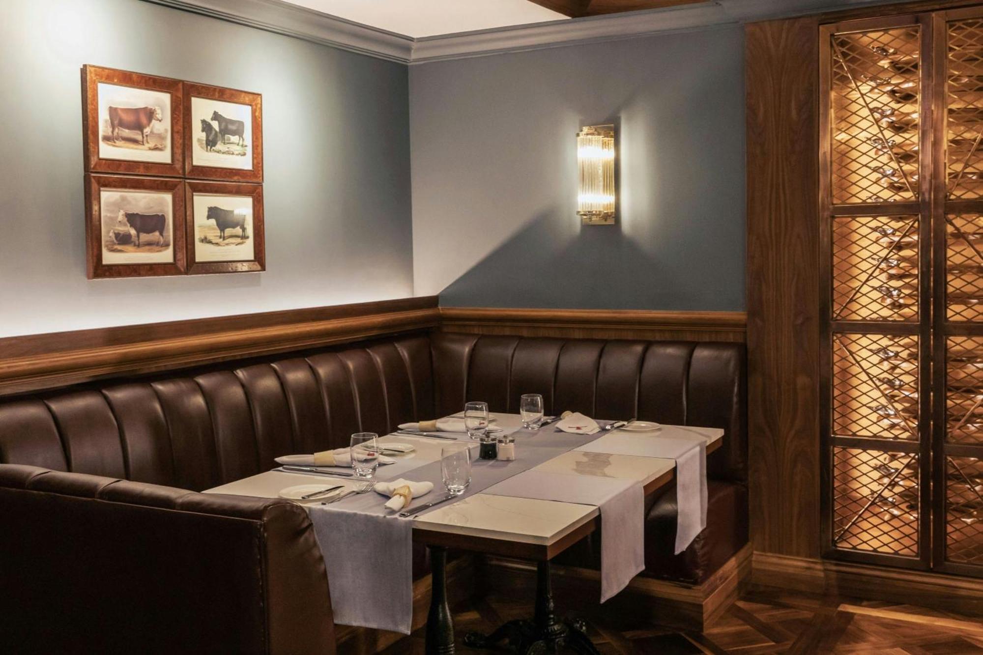 เจดับปลิวมาริออทโฮเต็ลไคโร Hotel ภายนอก รูปภาพ Interior of the restaurant